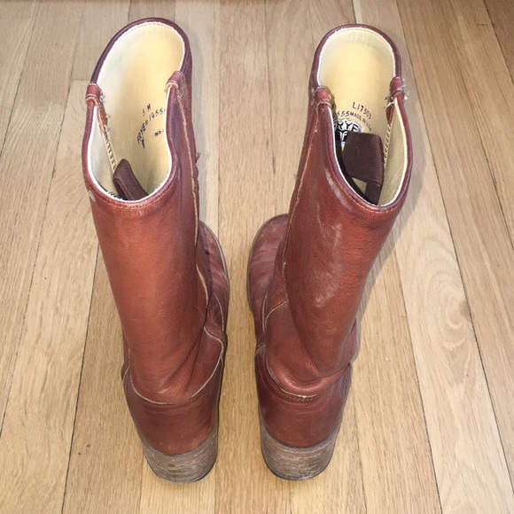 Vintage Frye boots! Fit like a size 7 - Picture 2 of 7